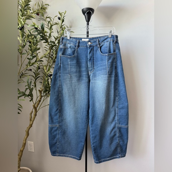 Anthropologie The Kenna Mid-Rise Heritage Barrel Jeans by Pilcro Denim Knit 30 - Picture 2 of 8